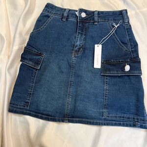 Stylish Blue Denim Mini Skirt